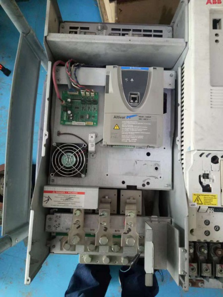 施耐德atv71<a href=http://ytqh-electric.com/cn/maintenance.html target='_blank'>变频器维修</a>